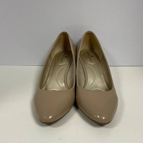 Classic and sophisticated Bandolino wedge, size 8 medium - Picture 2 of 7